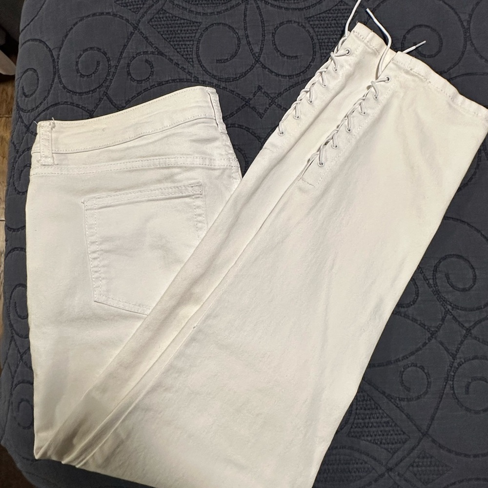 Jennifer Lopez Skinny White Jeans w/lace-up Ankle